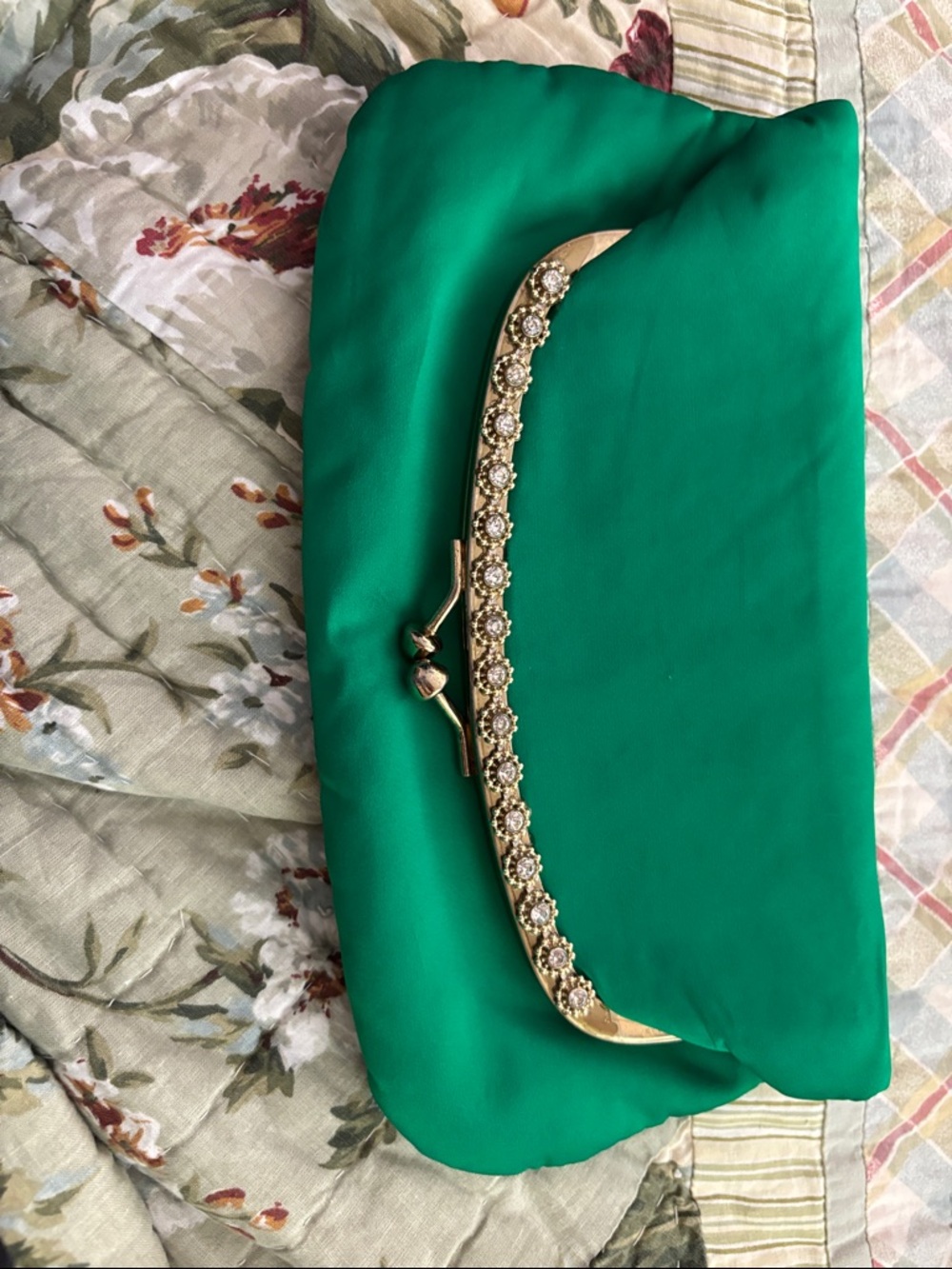 Elegant Green Satin Clutch with Rhinestone Accent
